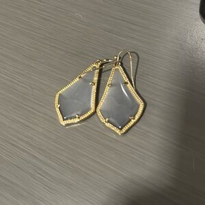 kendra scott small gold / gray earrings